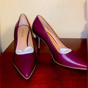8.5 women’s Coach heels